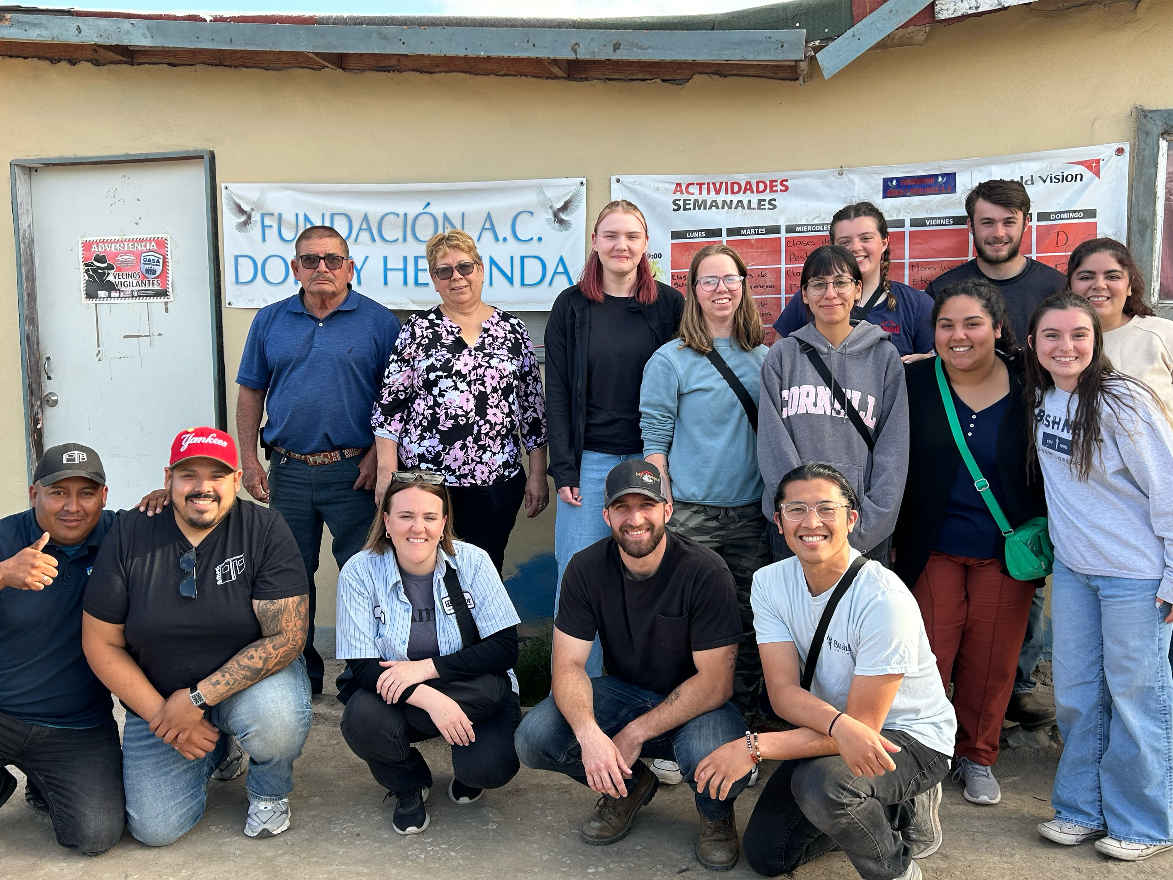 Mexico mission trip team of students with family and organization.