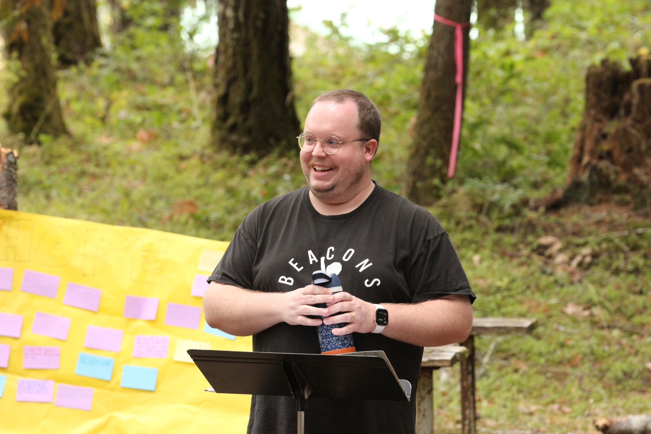 Jonathan Kurtz speaks to students during a Bushnell University retreat.